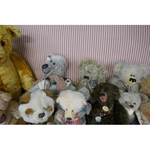 276 - Large collection of fine quality teddy bears