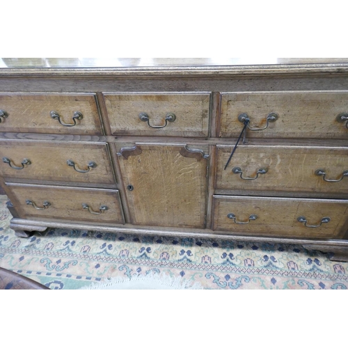 279 - Antique oak sideboard - Approx. W: 160cm D: 55cm H:84cm