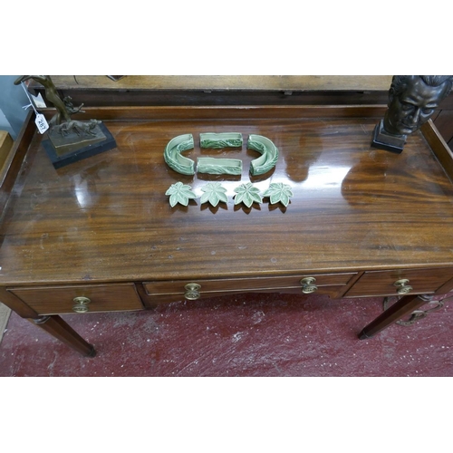 286 - Victorian mahogany writing desk - Approx. W: 124cm D: 58cm H: 83cm