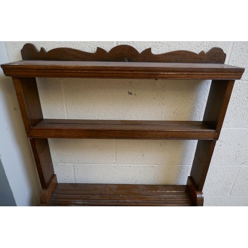 314 - Small oak dresser - Approx. W: 76cm D: 43cm H: 148cm