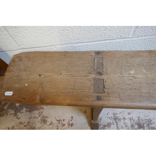 315 - Antique rustic bench - Approx. L: 268cm