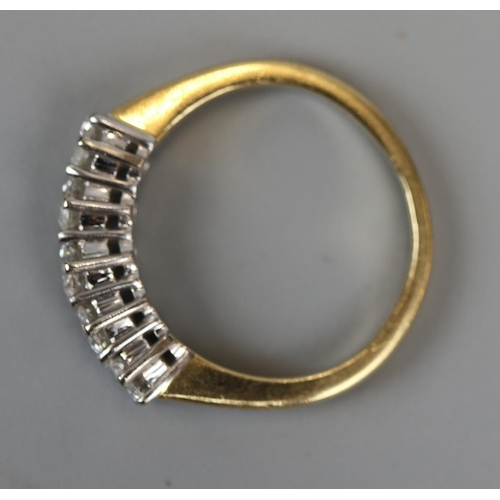32 - 18ct gold 5 stone diamond ring - Size L