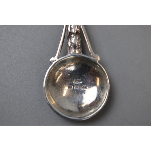 5 - 4 hallmarked silver golf themed spoons - Approx 56g