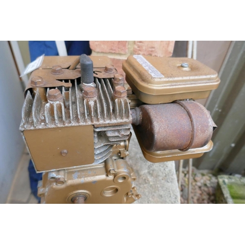 518 - Vintage Briggs & Stratton engine