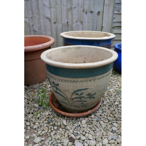 522 - 6 garden pots to include glazed and terracotta