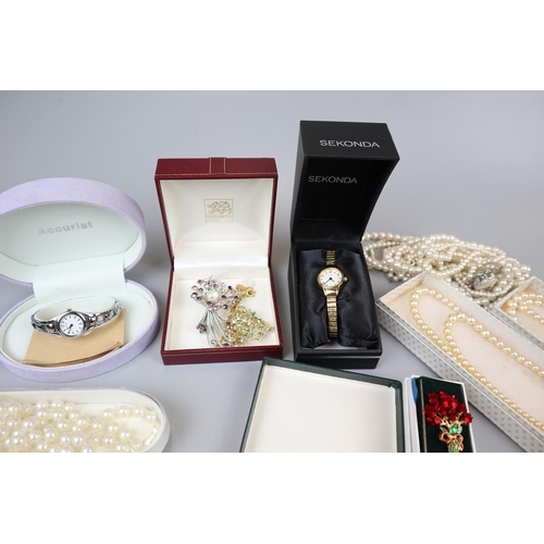 65 - Collection of costume jewellery etc