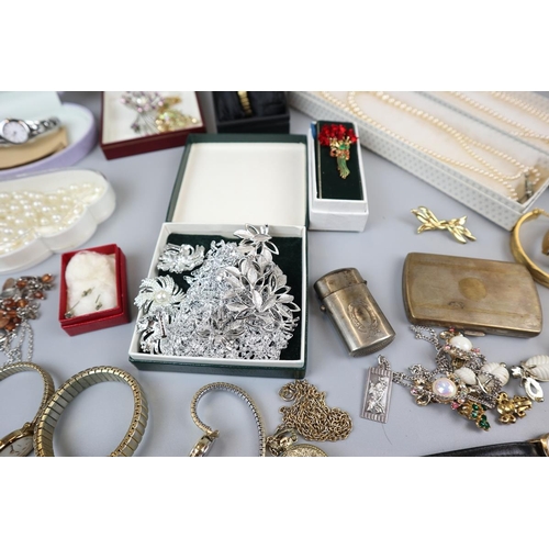 65 - Collection of costume jewellery etc