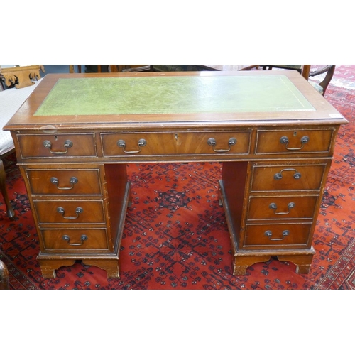 314 - Yew wood leather top pedestal desk - Approx size: W: 121cm D: 60cm H: 76cm