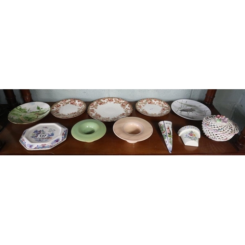 137 - Collection of ceramics