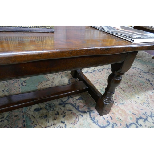 225 - Oak refectory table - Approx. L:213cm W:91cm H:76cm