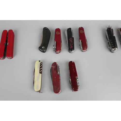 24 - Collection of utility / pocket knives etc