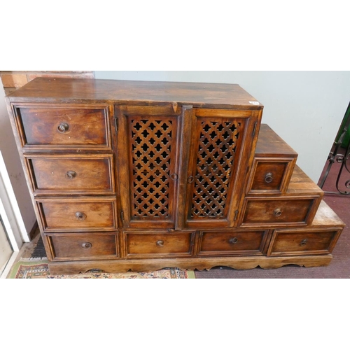 270 - Staggered hardwood unit - Approx. W:161cm D:42cm H:95cm