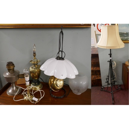 275 - Collection of lamps