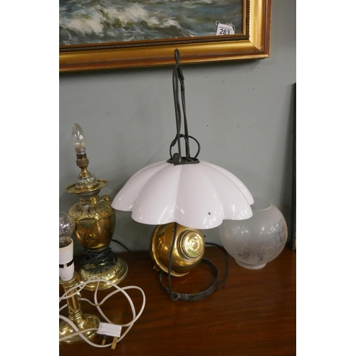 275 - Collection of lamps