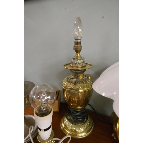 275 - Collection of lamps