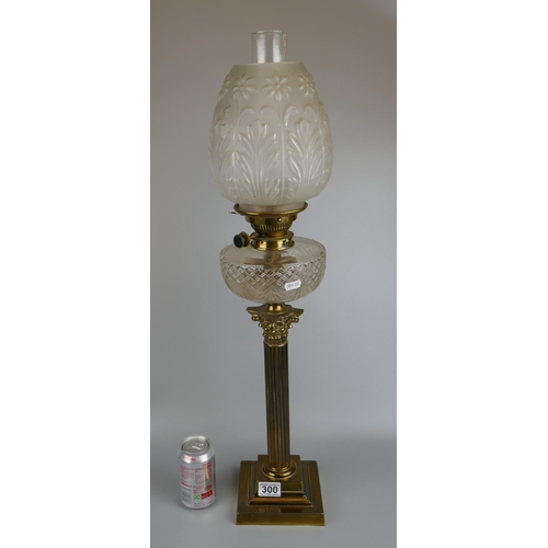 300 - Large brass oil lamp with glass reservoir - Approx. H:77cm