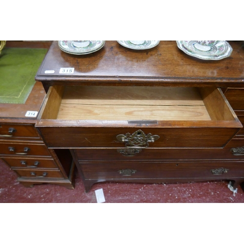 315 - Early 19th century mahogany chest of 2 over 3 drawers on splayed legs - Approx. W:109cm D:54cm H:98c... 