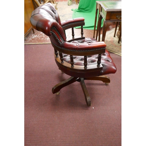 317 - Red leather button-back office chair