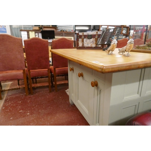 358 - Good quality kitchen island - Approx. L:142cm W:100cm H:91cm