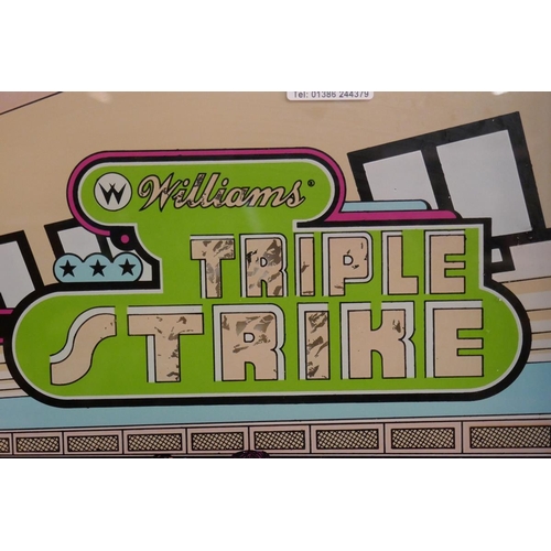 364 - 1970's Williams pinball machine - Triple Strike - Approx. W:61cm D:142cm H:178cm - American import -... 