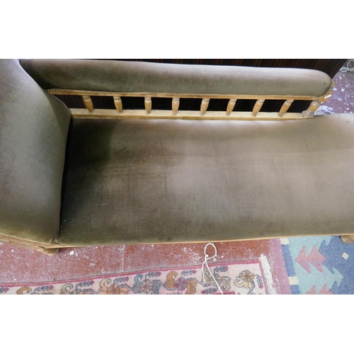 402 - Edwardian chaise longue