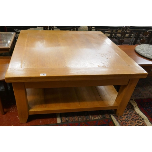 412 - Square oak coffee table - Approx. L:100cm W:100cm H:50cm