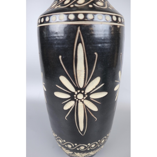 67 - Unusual Malaysia - Sabah 100 year anniversary vase - Approx. H: 36cm