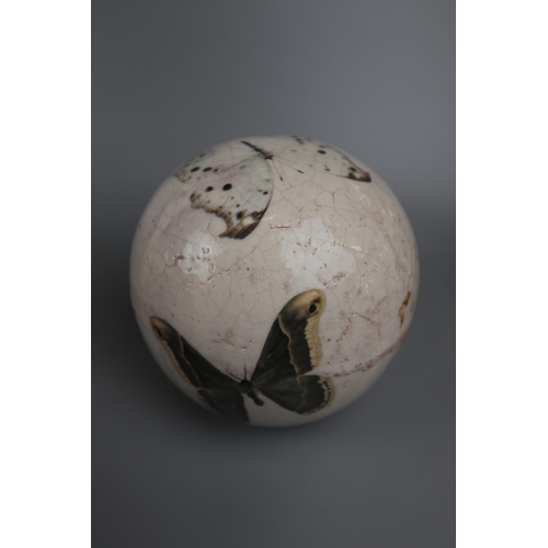 80 - Collection of 7 ceramic spheres