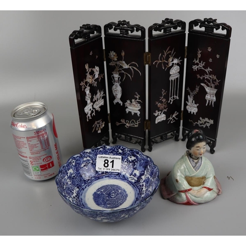 81 - Wobbly head ceramic Geisha girl, mini mother of pearl inlaid screen and early blue & white bowl