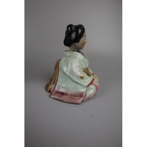 81 - Wobbly head ceramic Geisha girl, mini mother of pearl inlaid screen and early blue & white bowl