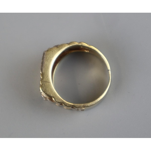 114 - Gold 2 tone signet ring - Approx size P