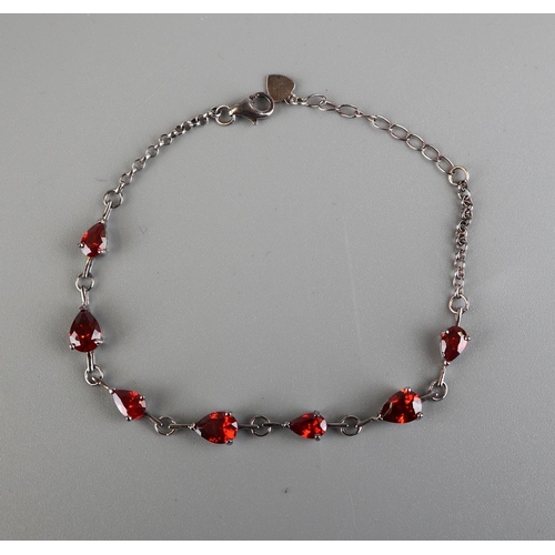 119 - Crystal chain silver bracelet