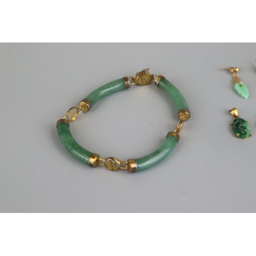 135 - Collection of jade jewllery