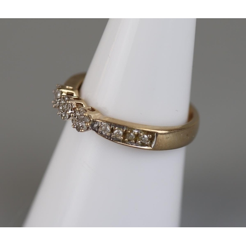 15 - Very pretty gold diamond set ring - Approx size N