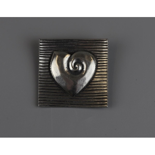 180 - Signed Norwegian pewter heart brooch