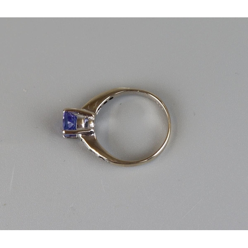 30 - 18ct white gold baguette diamond & tanzanite ring - Approx size O