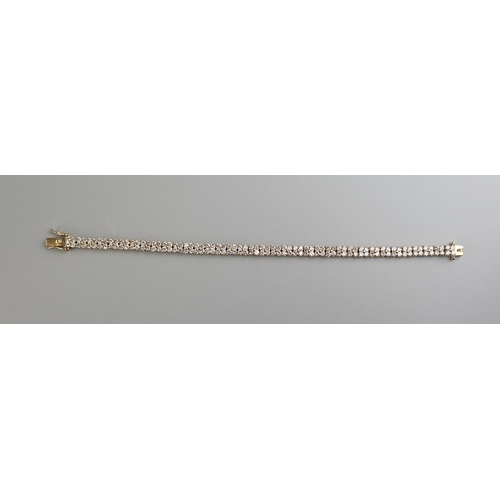 60 - Fine 18ct gold diamond set bracelet - Approx 15g