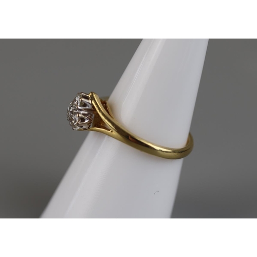 73 - 18ct gold 3 stone diamond ring - Approx size M