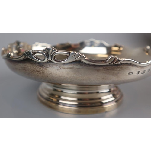 19 - Hallmarked silver pedestal bowl - Approx 393g