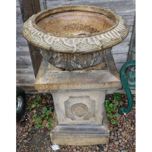 453 - Circular stone planter on square stone plinth