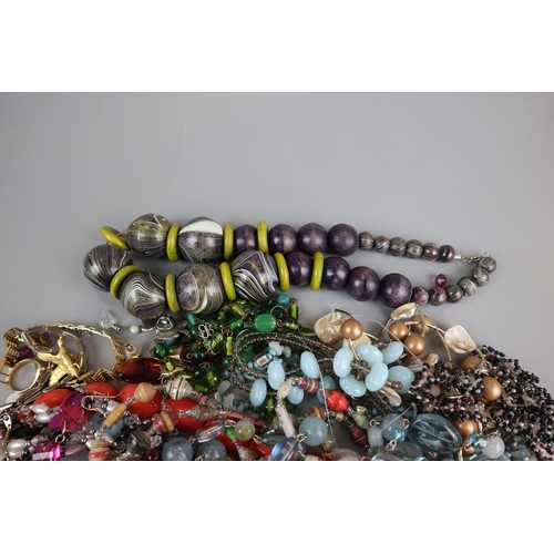 64 - Collection of costume jewellery