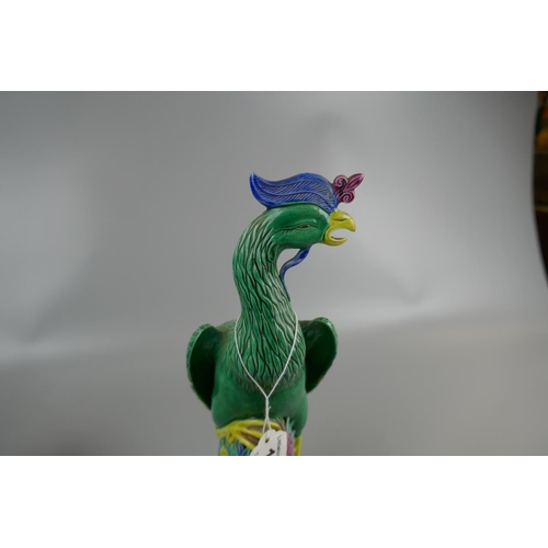 111 - Pair of Majolica bird figures - Approx. H: 29cm