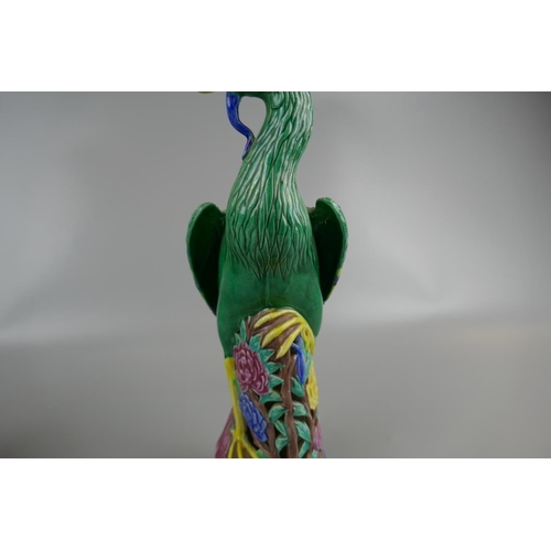 111 - Pair of Majolica bird figures - Approx. H: 29cm