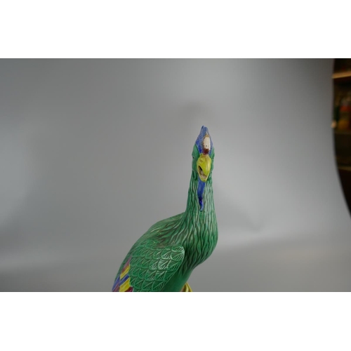 111 - Pair of Majolica bird figures - Approx. H: 29cm