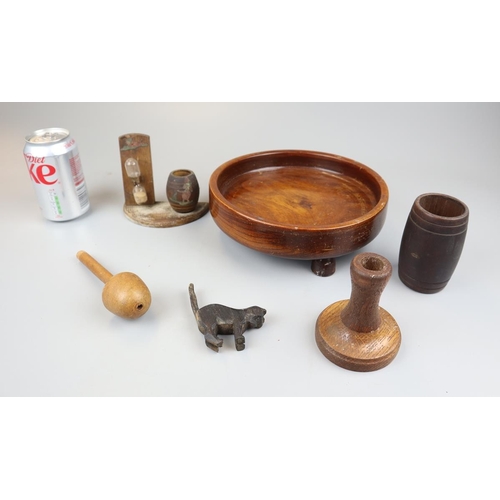 143 - Collection of treen