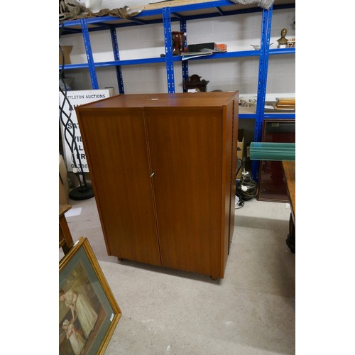 508 - Teak home office - Approx (when closed) W: 84cm x D: x 53cm H: 113cm