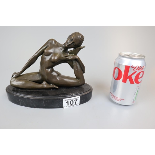 107 - Bronze nude yoga lady on marble base - Approx. height 16cm