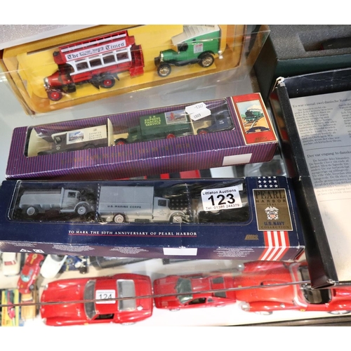 123 - Collection of diecast vehicles to include L/E Royal Mail set