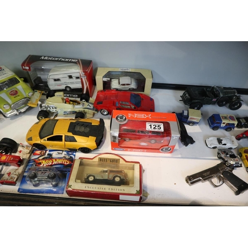 125 - Collection of diecast cars to include Corgi