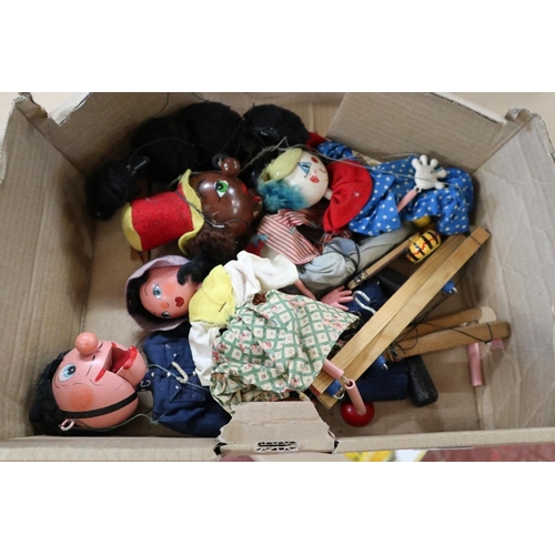 193 - Collection of Pelham puppets